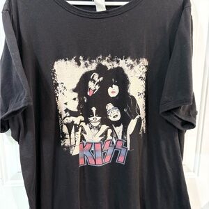 Kiss Black Graphic Tee with Band Design